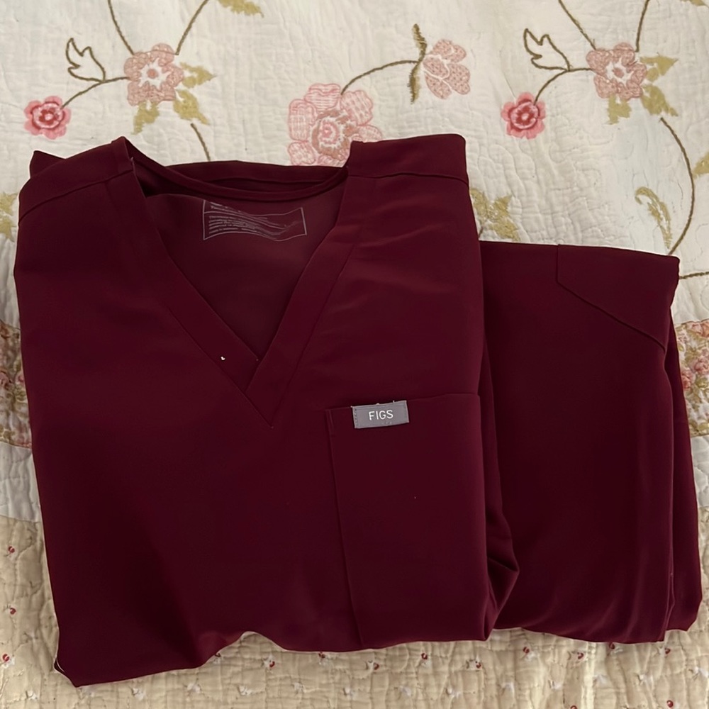 Figs scrub set, burgundy